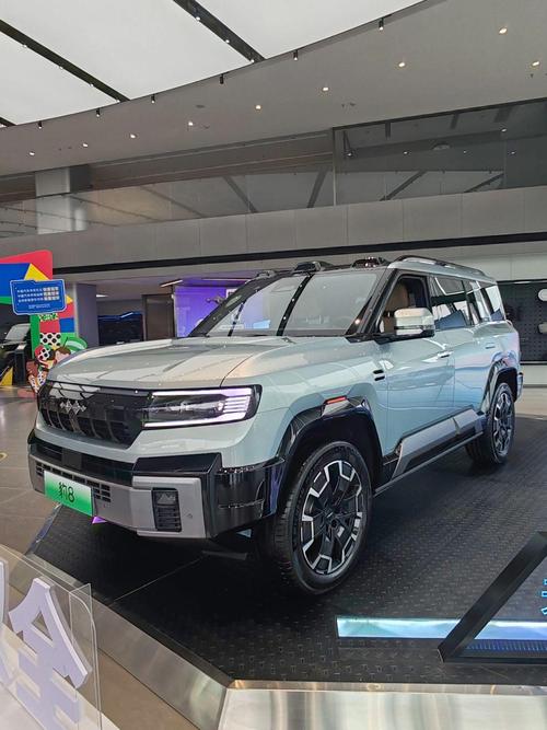 重庆34比亚迪方程豹硬派越野的爆款，英菲尼迪35周年与你共成长